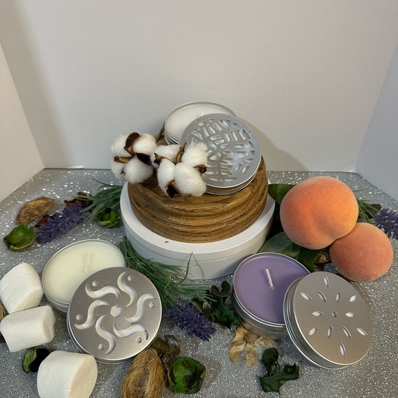 LAVENDER SERIES, SCENT UNLEASHED LLC, LUXURY HAND POURED SCENTED CANDLES - Picture 2 of 7